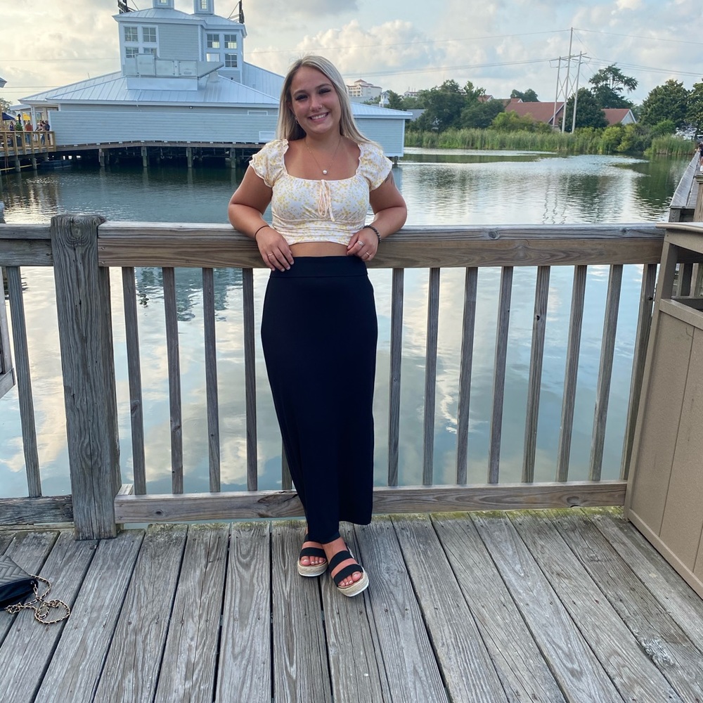 Meet your Posher, Olivia